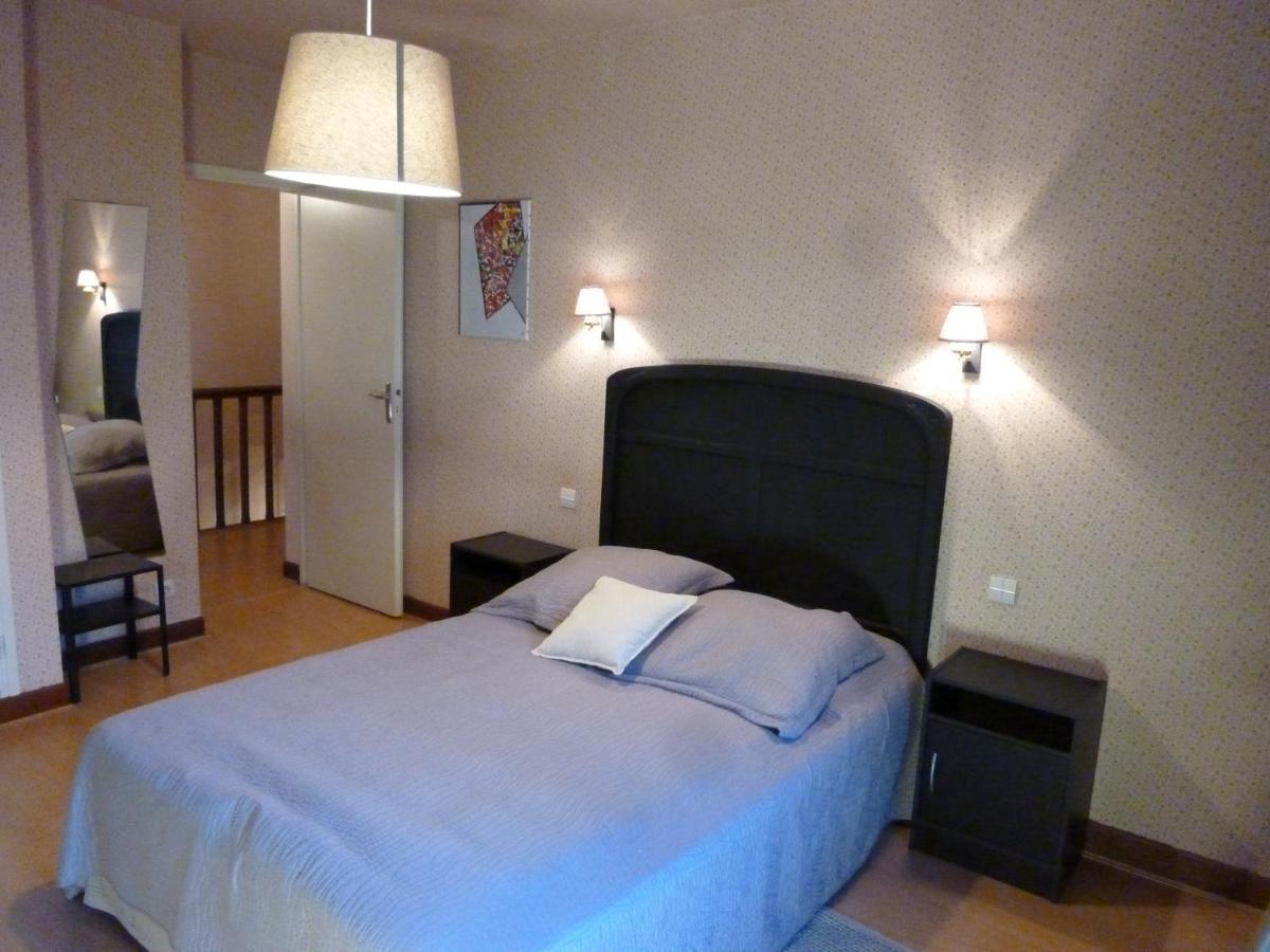 Les Millepertuis Villa Luz-Saint-Sauveur Bagian luar foto
