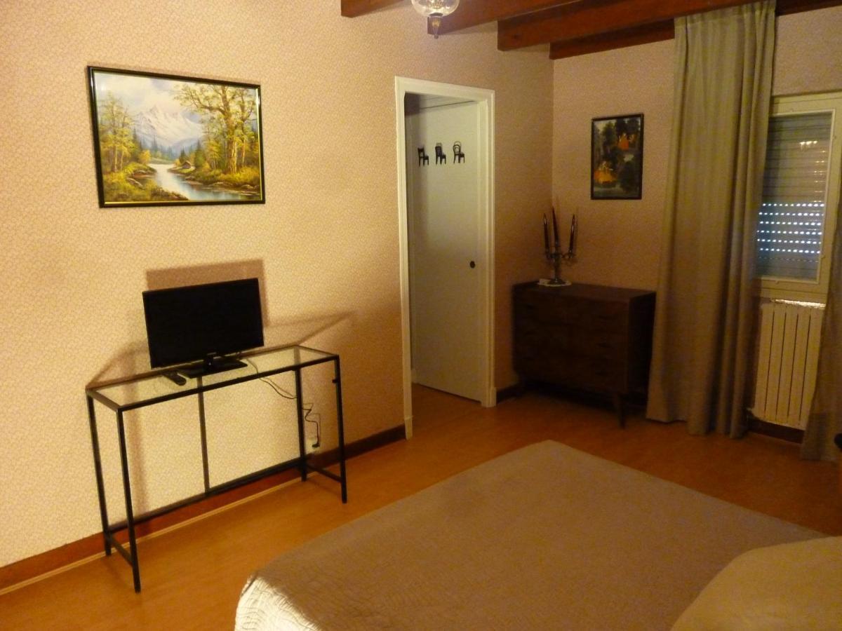 Les Millepertuis Villa Luz-Saint-Sauveur Bagian luar foto