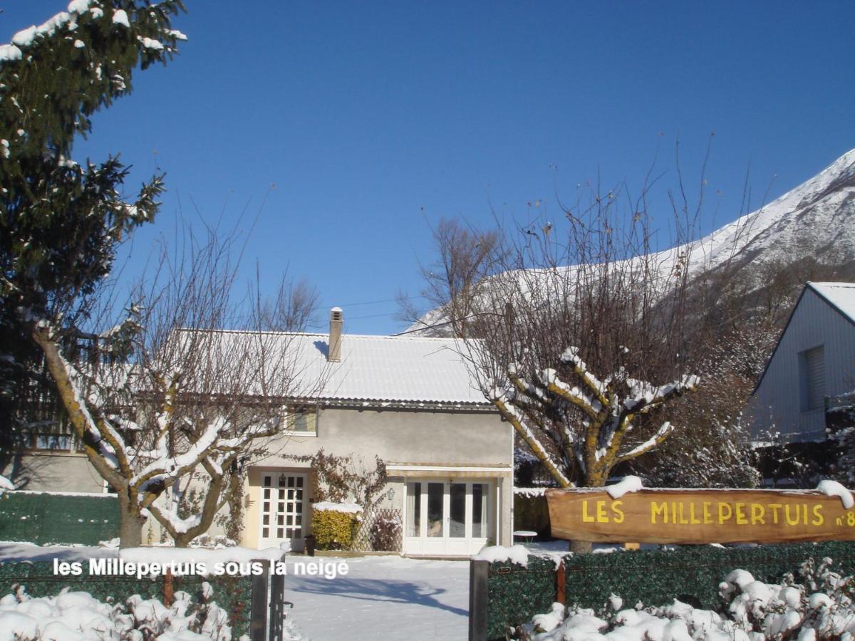 Les Millepertuis Villa Luz-Saint-Sauveur Bagian luar foto