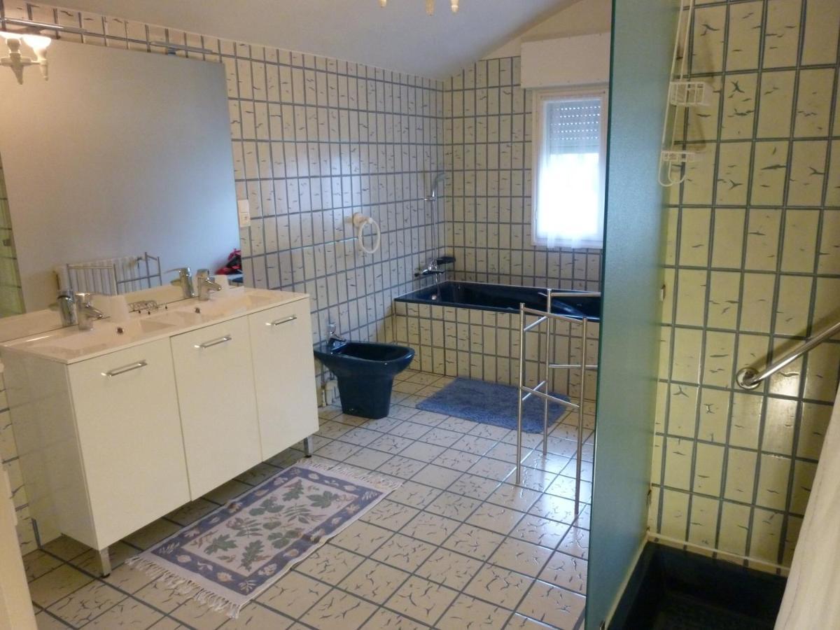 Les Millepertuis Villa Luz-Saint-Sauveur Bagian luar foto